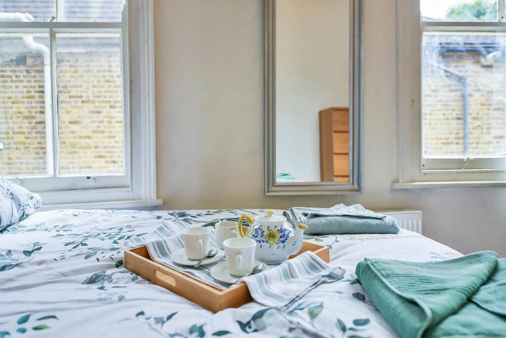 Groves 4 Bedroom, Shepherds Bush Londýn Exteriér fotografie