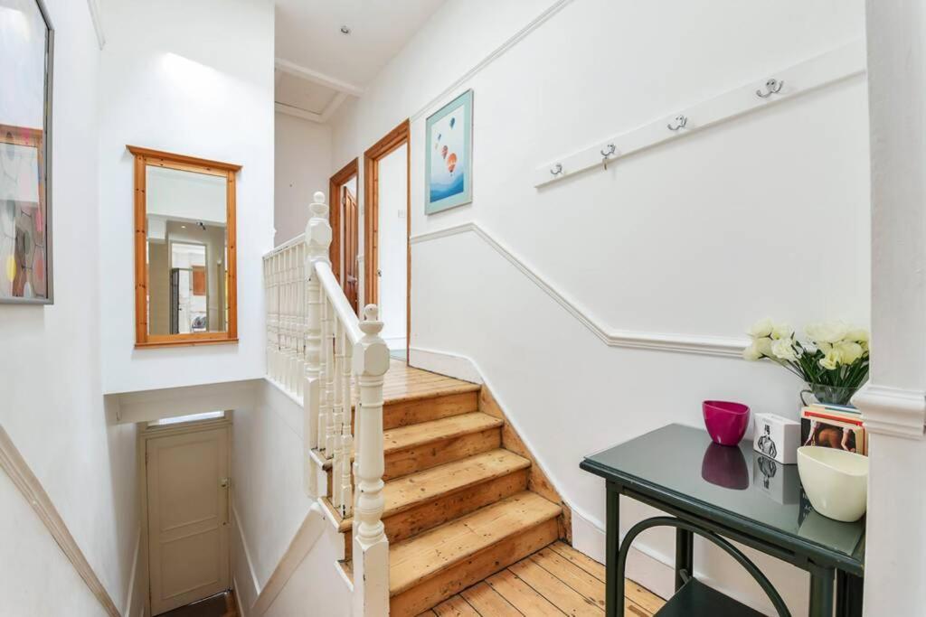 Groves 4 Bedroom, Shepherds Bush Londýn Exteriér fotografie