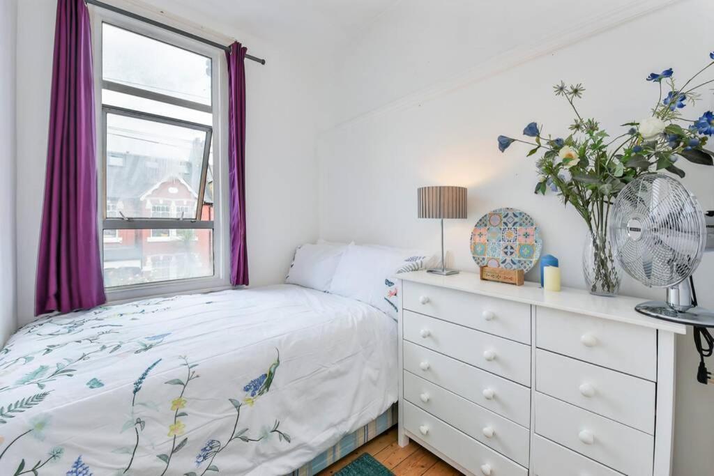 Groves 4 Bedroom, Shepherds Bush Londýn Exteriér fotografie