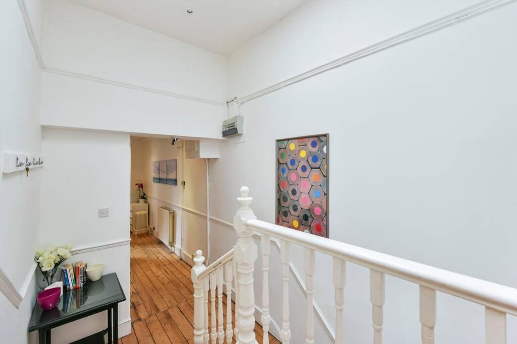 Groves 4 Bedroom, Shepherds Bush Londýn Exteriér fotografie
