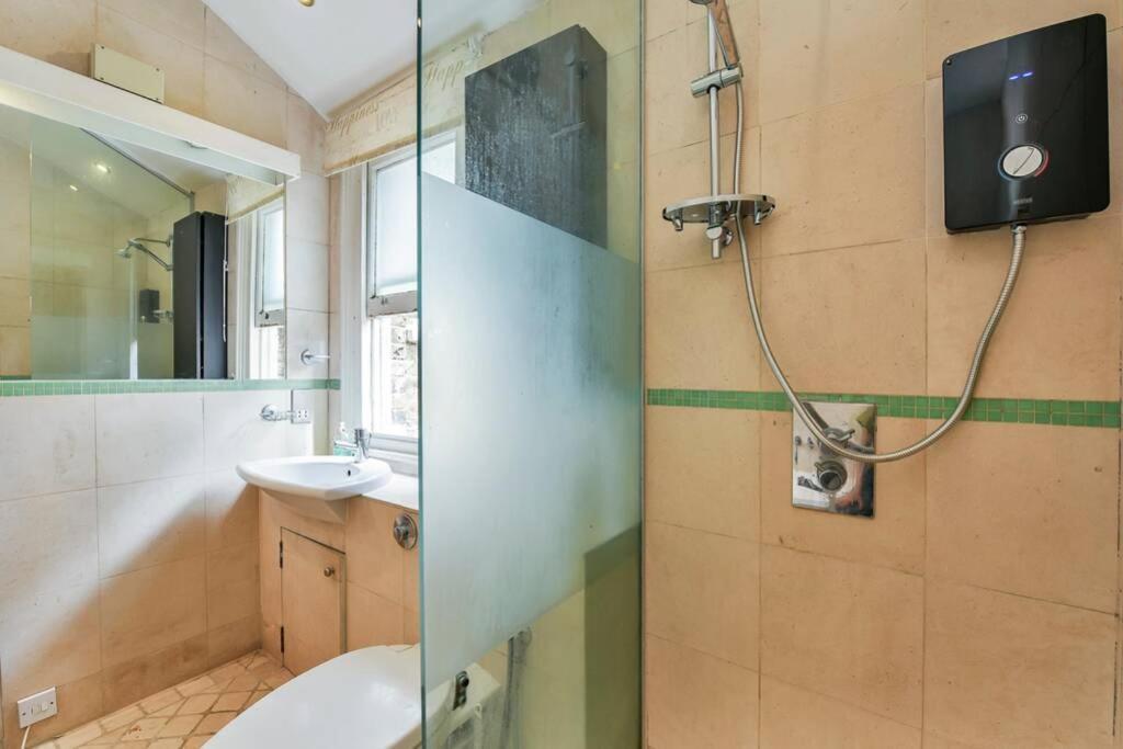 Groves 4 Bedroom, Shepherds Bush Londýn Exteriér fotografie